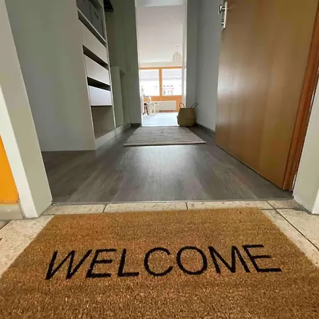 Apartamento Loft Mit Balkon & Parkplatz, Naehe Basel